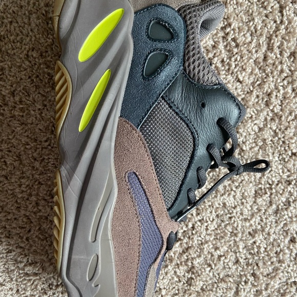 Yeezy 700 ‘Muave’ V2 Size 14 - Picture 7 of 14